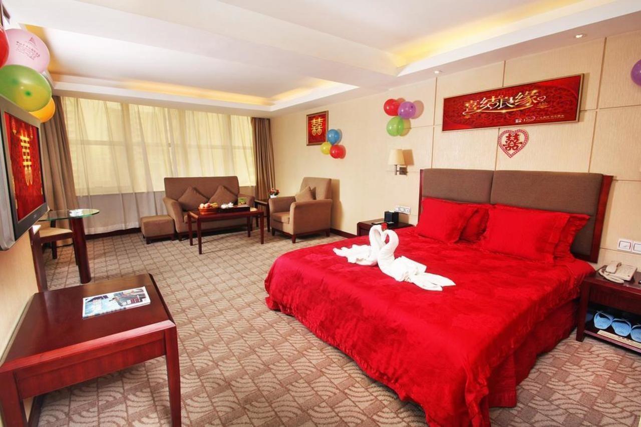 Huizhou Jinhuayue International Hotel Экстерьер фото